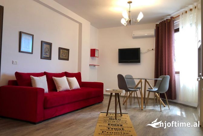 Shtepi me qera Garsoniere ne Tirane - 500 Euro