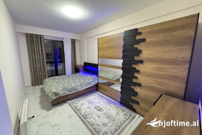 Shtepi me qera Apartament ne Tirane, 1+1, Mobilimi E mobiluar, Pagesa 450  Euro.