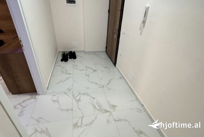 Shtepi me qera Apartament ne Tirane, 1+1, Mobilimi E mobiluar, Pagesa 450  Euro.