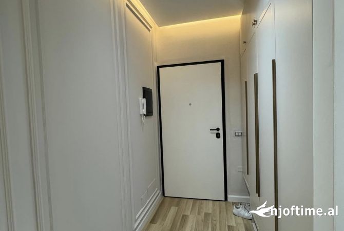 Shtepi ne shitje Apartament ne Tirane, 2+1, Mobilimi E mobiluar, Pagesa 230,000  Euro.