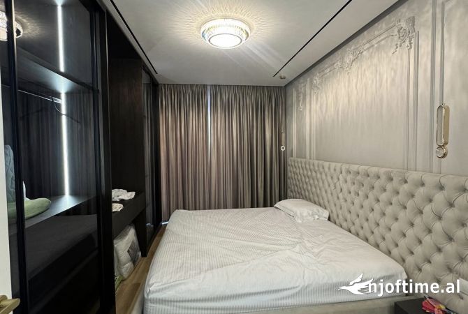 Shtepi ne shitje Apartament ne Tirane, 2+1, Mobilimi E mobiluar, Pagesa 230,000  Euro.