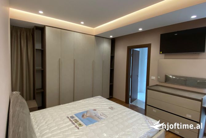 Shtepi me qera Apartament ne Tirane, 2+1, Mobilimi E mobiluar, Pagesa 750  Euro.