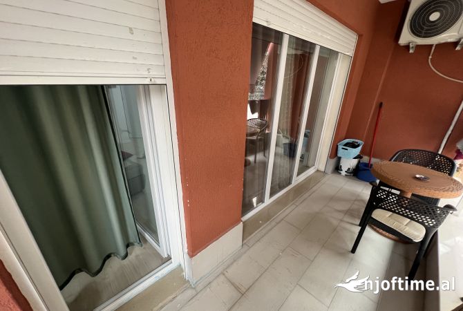 Shtepi me qera Apartament ne Tirane, 1+1, Mobilimi E mobiluar, Pagesa 50,000  Leke.