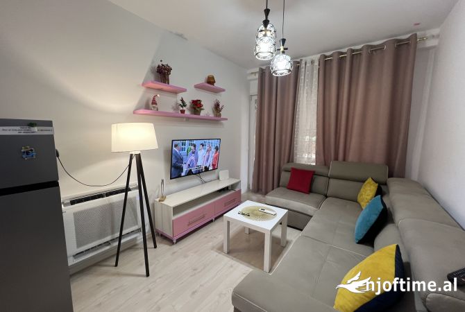 Shtepi me qera 1+1 ne Tirane - 50,000 Leke