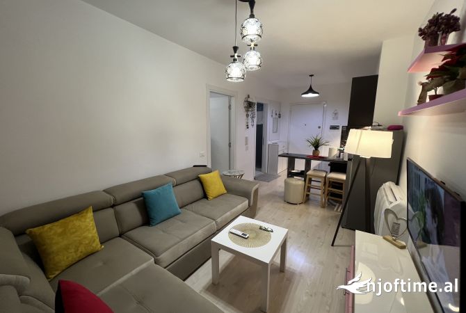 Shtepi me qera 1+1 ne Tirane - 50,000 Leke
