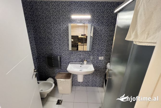 Shtepi me qera Apartament ne Tirane, 1+1, Mobilimi E mobiluar, Pagesa 50,000  Leke.