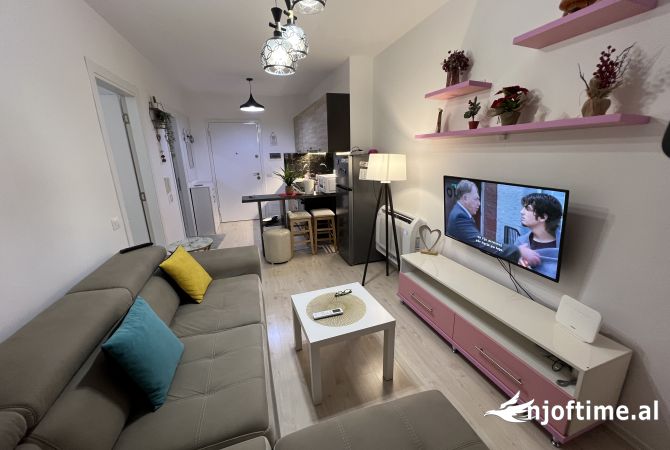 Shtepi me qera 1+1 ne Tirane - 50,000 Leke