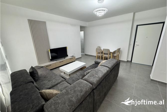 Shtepi me qera Apartament ne Tirane, 1+1, Mobilimi E mobiluar, Pagesa 600  Euro.