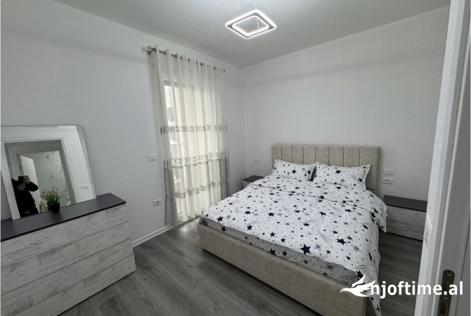 Shtepi me qera Apartament ne Tirane, 1+1, Mobilimi E mobiluar, Pagesa 600  Euro.