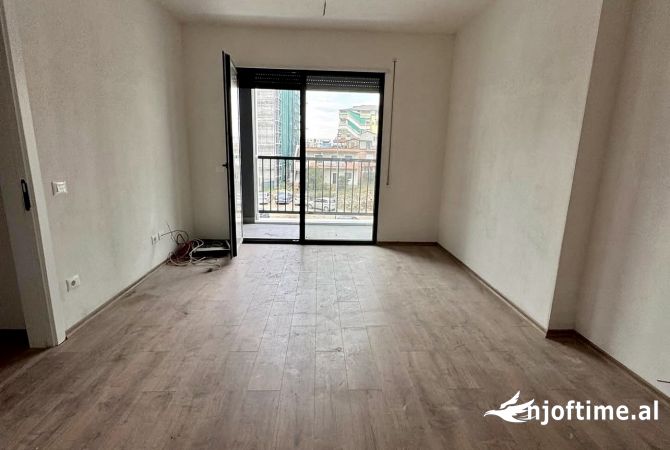 Shtepi me qera Apartament ne Tirane, 2+1, Mobilimi Pjeserisht e mobiluar, Pagesa 600  Euro.