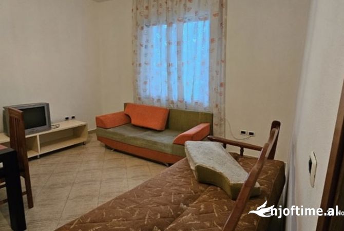 Shtepi me qera 2+1 ne Tirane - 50,000 Leke