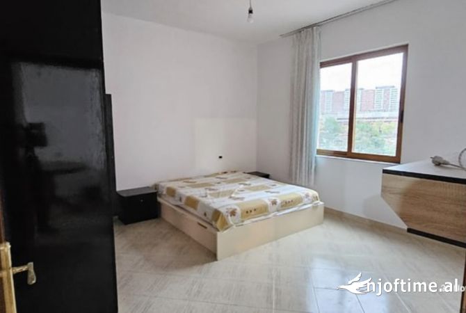 Shtepi me qera Apartament ne Tirane, 2+1, Mobilimi E mobiluar, Pagesa 50,000  Leke.