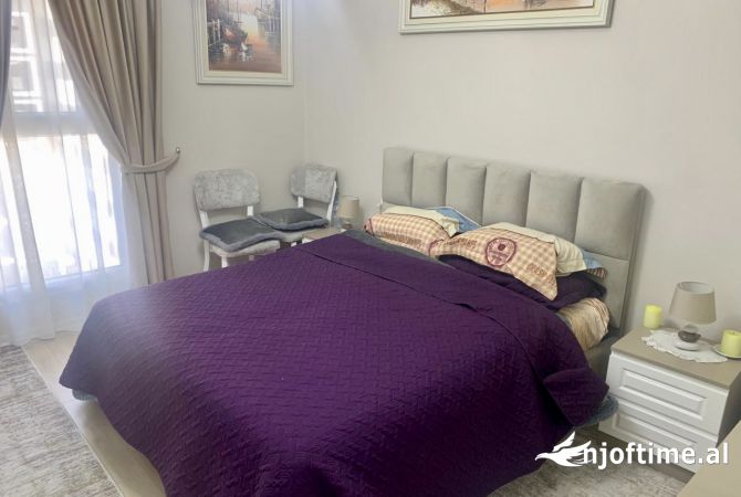 Shtepi ne shitje Apartament ne Tirane, 1+1, Mobilimi E mobiluar, Pagesa 150,000  Euro.