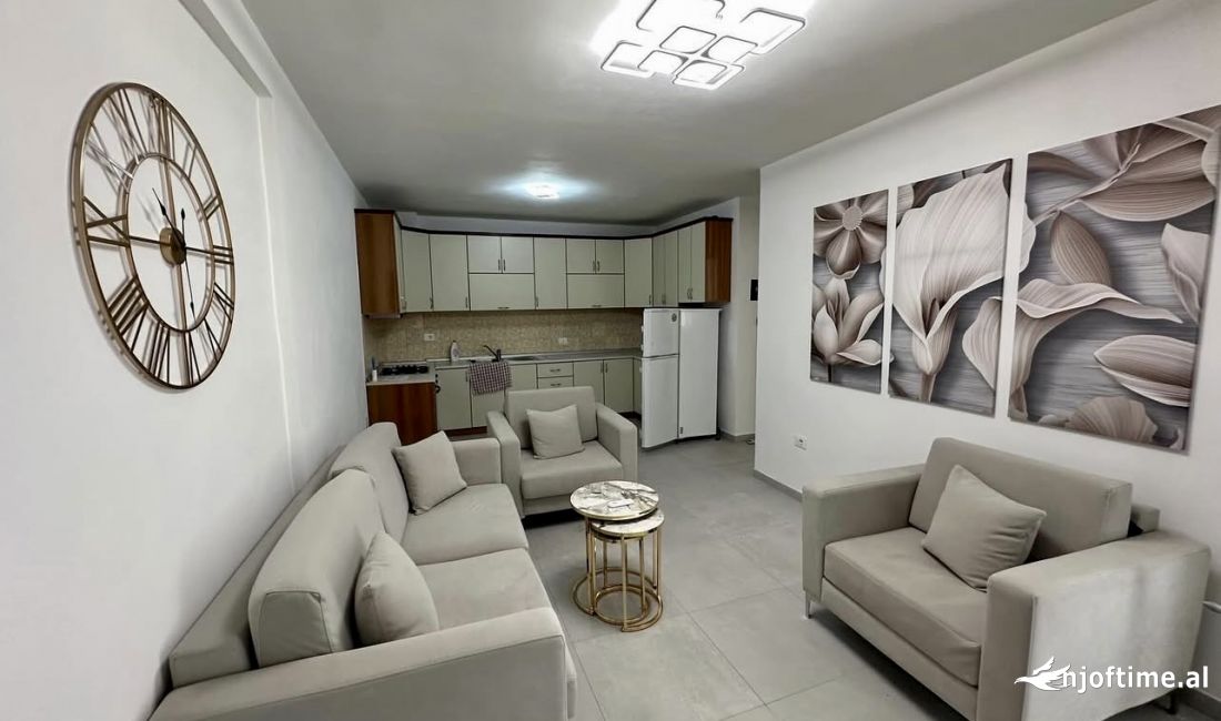 Shtepi me qera Apartament ne Tirane, 2+1, Mobilimi Pjeserisht e mobiluar, Pagesa 600  Euro.