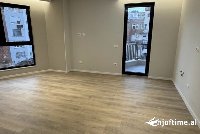 Shtepi me qera Garsoniere ne Tirane - 450 Euro