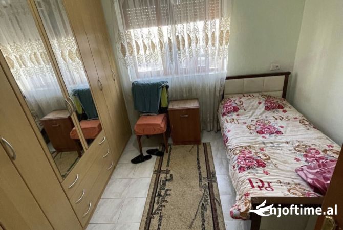 Shtepi ne shitje Apartament ne Tirane, 1+1, Mobilimi E mobiluar, Pagesa 155,000  Euro.