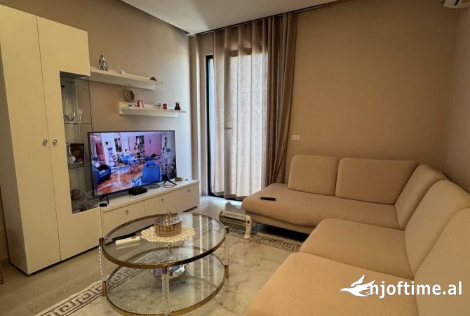 Shtepi me qera 2+1 ne Tirane - 550 Euro