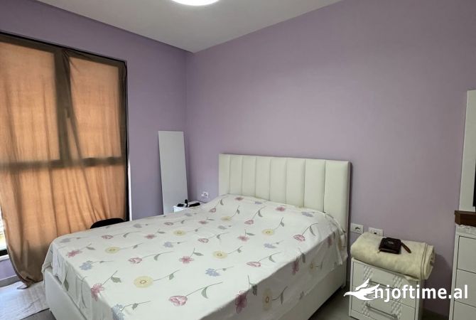 Shtepi me qera Apartament ne Tirane, 2+1, Mobilimi E mobiluar, Pagesa 550  Euro.