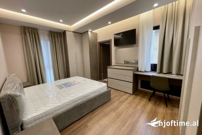 Shtepi me qera Apartament ne Tirane, 2+1, Mobilimi E mobiluar, Pagesa 830  Euro.