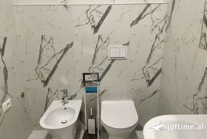 Shtepi me qera Apartament ne Tirane, 2+1, Mobilimi E mobiluar, Pagesa 830  Euro.