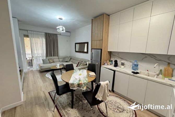 Shtepi me qera Apartament ne Tirane, 1+1, Mobilimi E mobiluar, Pagesa 600  Euro.
