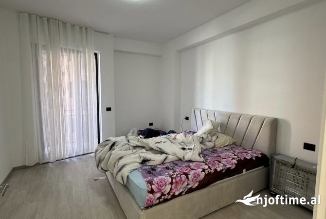 Shtepi me qera Apartament ne Tirane, 2+1, Mobilimi E mobiluar, Pagesa 600  Euro.