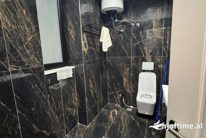 Shtepi me qera Apartament ne Tirane, 2+1, Mobilimi E mobiluar, Pagesa 600  Euro.