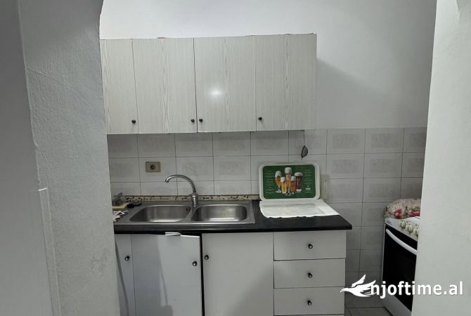 Shtepi me qera 2+1 ne Tirane - 450 Euro