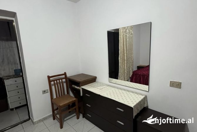 Shtepi me qera 2+1 ne Tirane - 450 Euro