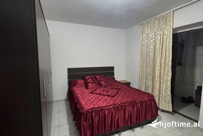 Shtepi me qera Apartament ne Tirane, 2+1, Mobilimi E mobiluar, Pagesa 450  Euro.