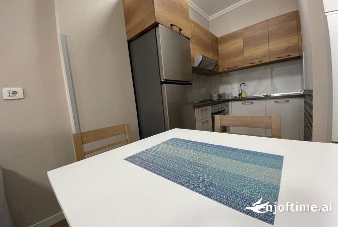 Shtepi me qera Apartament ne Tirane, 1+1, Mobilimi E mobiluar, Pagesa 600  Euro.
