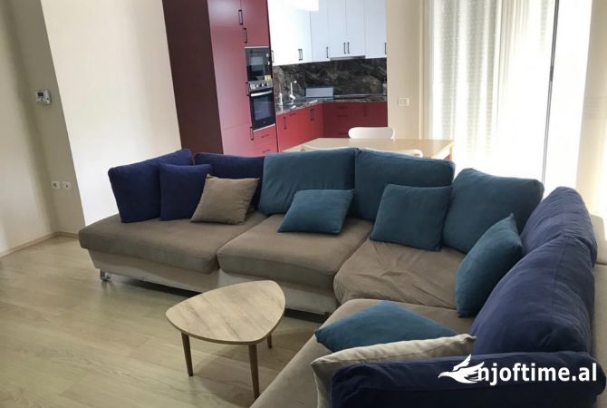 Shtepi me qera 2+1 ne Tirane - 750 Euro