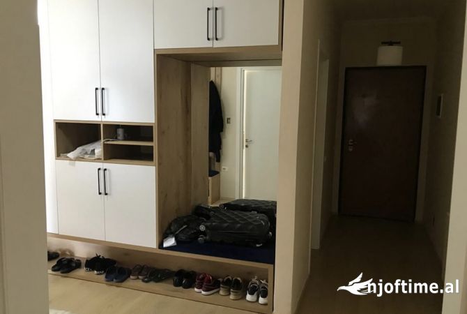Shtepi me qera Apartament ne Tirane, 2+1, Mobilimi E mobiluar, Pagesa 750  Euro.