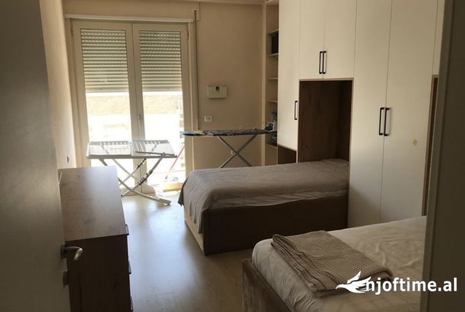 Shtepi me qera Apartament ne Tirane, 2+1, Mobilimi E mobiluar, Pagesa 750  Euro.