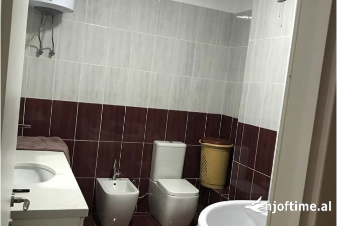 Shtepi me qera Apartament ne Tirane, 2+1, Mobilimi E mobiluar, Pagesa 750  Euro.