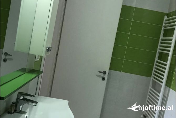 Shtepi me qera Apartament ne Tirane, 2+1, Mobilimi E mobiluar, Pagesa 750  Euro.