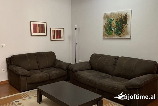 Shtepi me qera 2+1 ne Tirane - 600 Euro