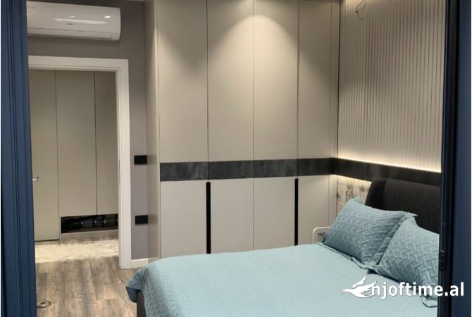 Shtepi ne shitje Apartament ne Tirane, 2+1, Mobilimi E mobiluar, Pagesa 300,000  Euro.