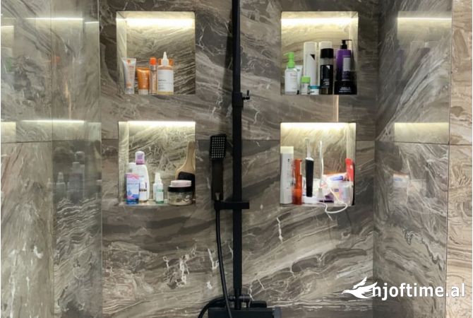 Shtepi ne shitje Apartament ne Tirane, 2+1, Mobilimi E mobiluar, Pagesa 300,000  Euro.