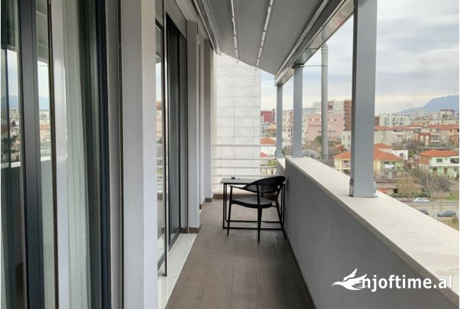 Shtepi ne shitje Apartament ne Tirane, 2+1, Mobilimi E mobiluar, Pagesa 300,000  Euro.