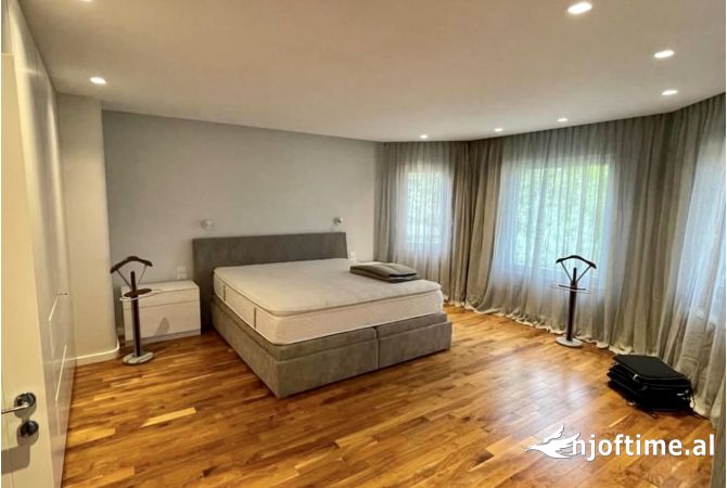 Shtepi me qera 5+1 ne Tirane - 5,000 Euro