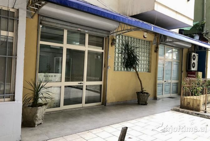 Ambient biznesi me qera 3+1 ne Tirane - 250 Euro