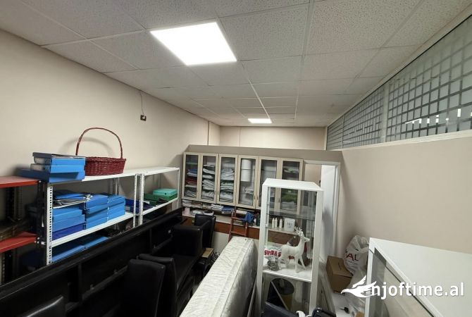 📣 QERA Ambient Biznesi 📍 Myslym Shyr 🛣️ Rruga 