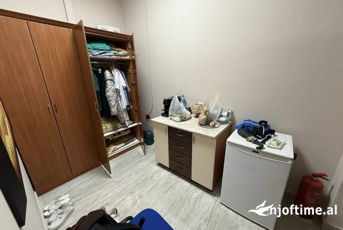 📣 QERA Ambient Biznesi 📍 Myslym Shyr 🛣️ Rruga 