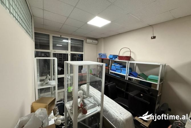 📣 QERA Ambient Biznesi 📍 Myslym Shyr 🛣️ Rruga 