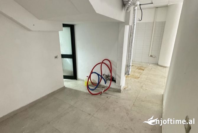Ambient biznesi ne shitje 1+1 ne Tirane - 150,000 Euro