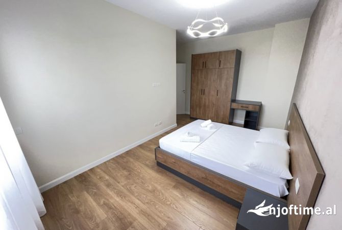 Shtepi me qera Duplex(shtepi me 2 kate) ne Tirane, 2+1, Mobilimi E mobiluar, Pagesa 2,000  Euro.