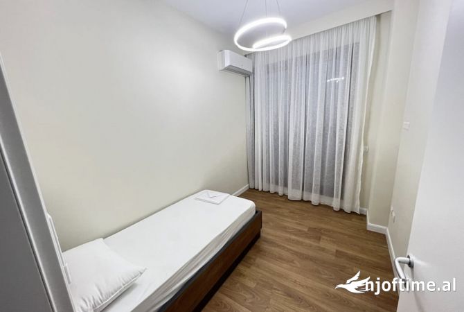 Shtepi me qera Duplex(shtepi me 2 kate) ne Tirane, 2+1, Mobilimi E mobiluar, Pagesa 2,000  Euro.