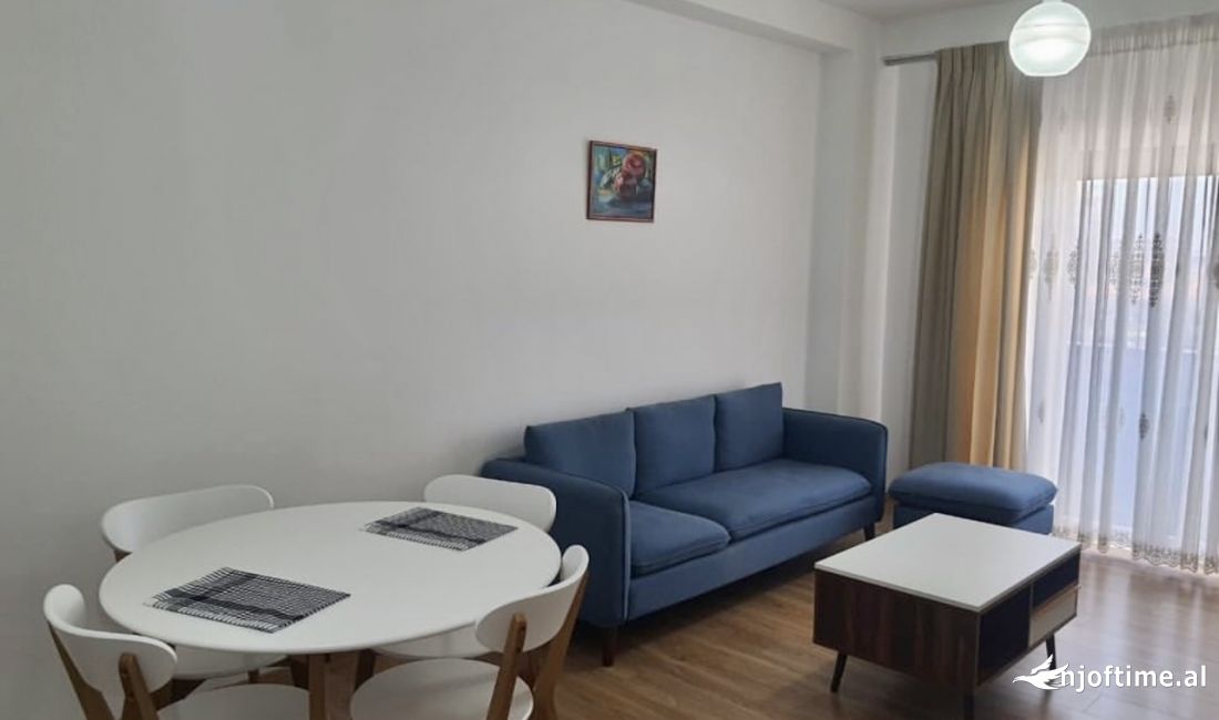 Shtepi me qera Apartament ne Tirane, 2+1, Mobilimi E mobiluar, Pagesa 800  Euro.