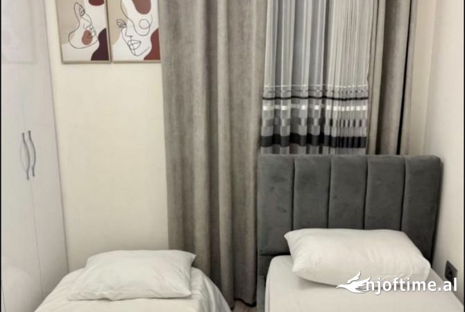 Shtepi me qera Apartament ne Tirane, 2+1, Mobilimi E mobiluar, Pagesa 640  Euro.